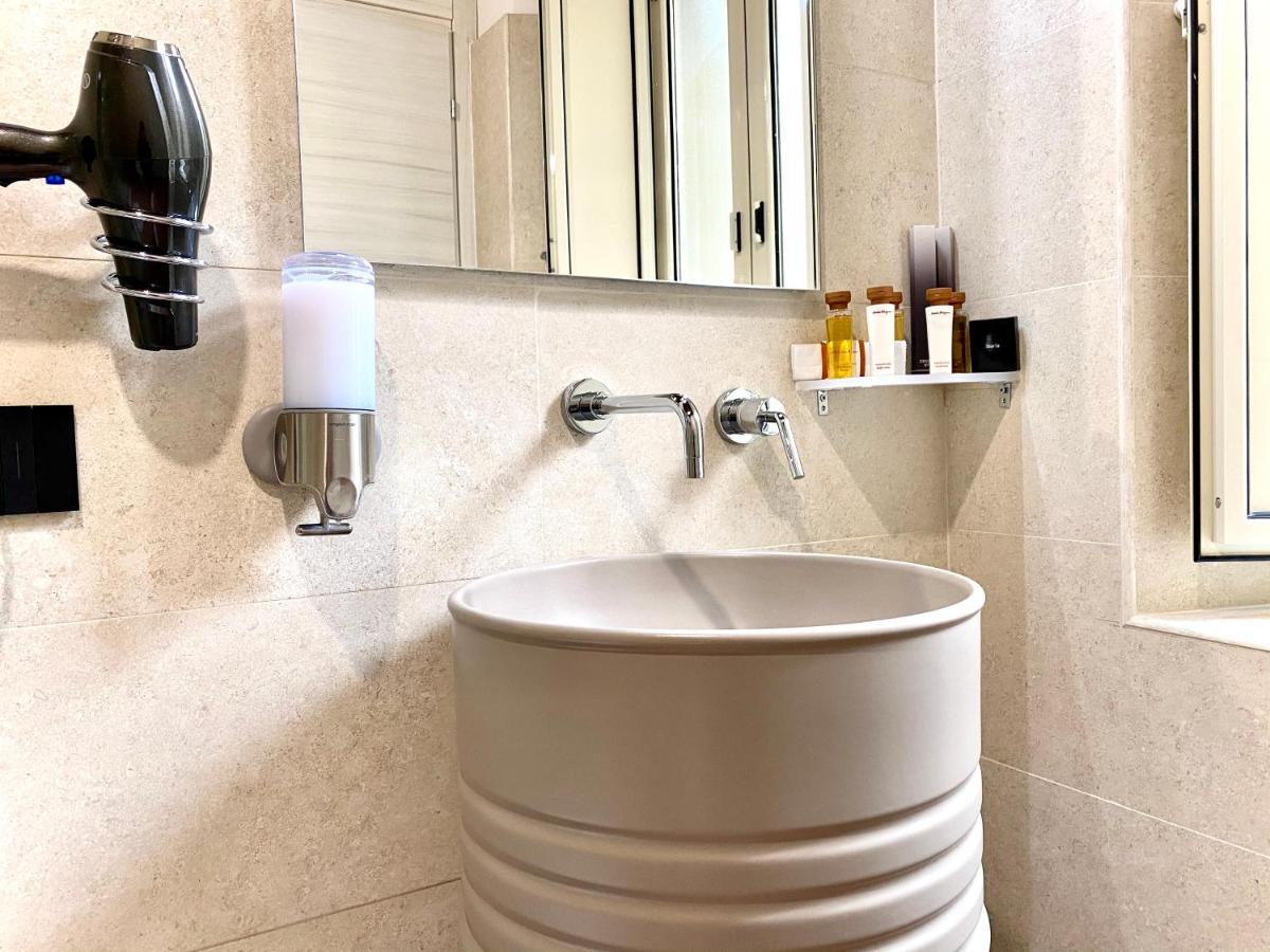 Palace Fontana Di Trevi House Рим Экстерьер фото
